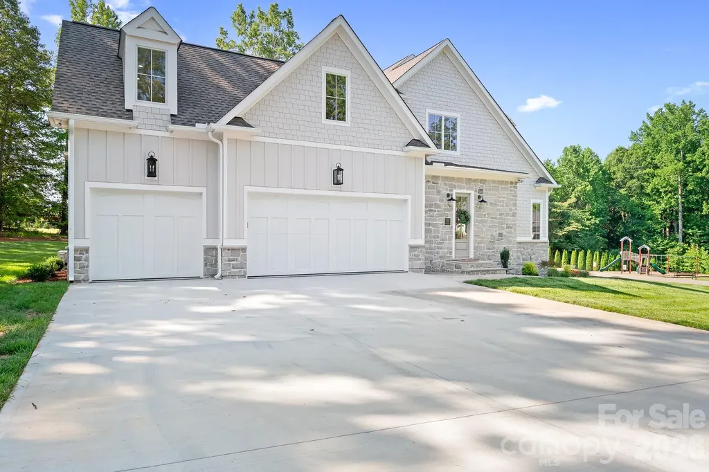 126 Manorly Lane Mooresville NC 28115