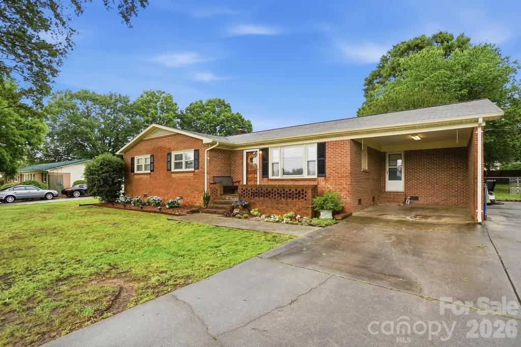 913 SW Gasser Drive SW Concord NC 28027
