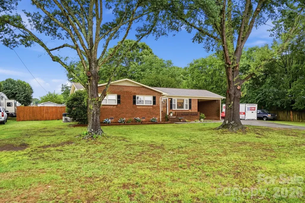 913 SW Gasser Drive SW Concord NC 28027