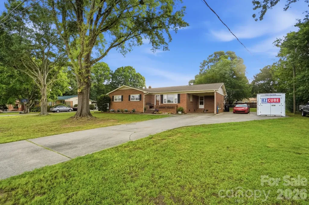 913 SW Gasser Drive SW Concord NC 28027