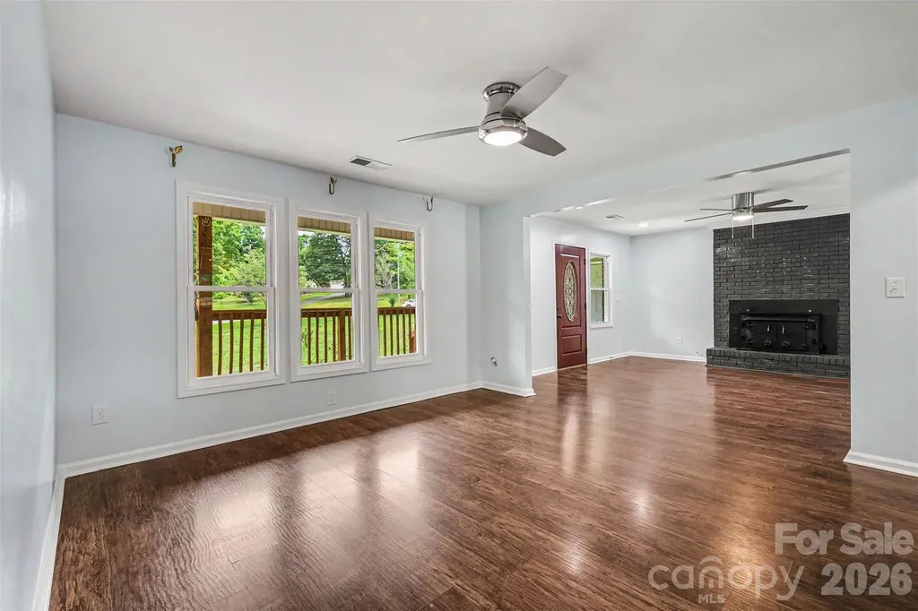 9902 Forest Drive Charlotte NC 28216