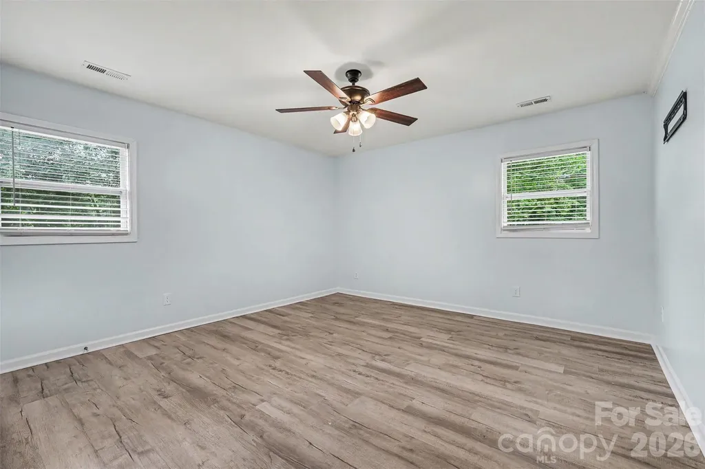 9902 Forest Drive Charlotte NC 28216