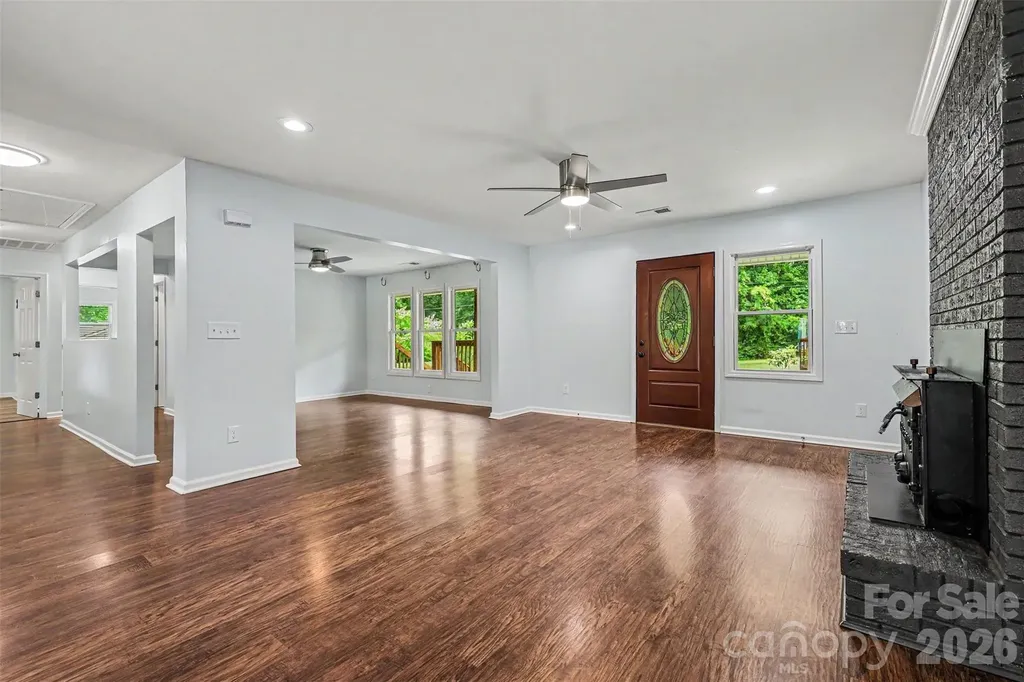 9902 Forest Drive Charlotte NC 28216