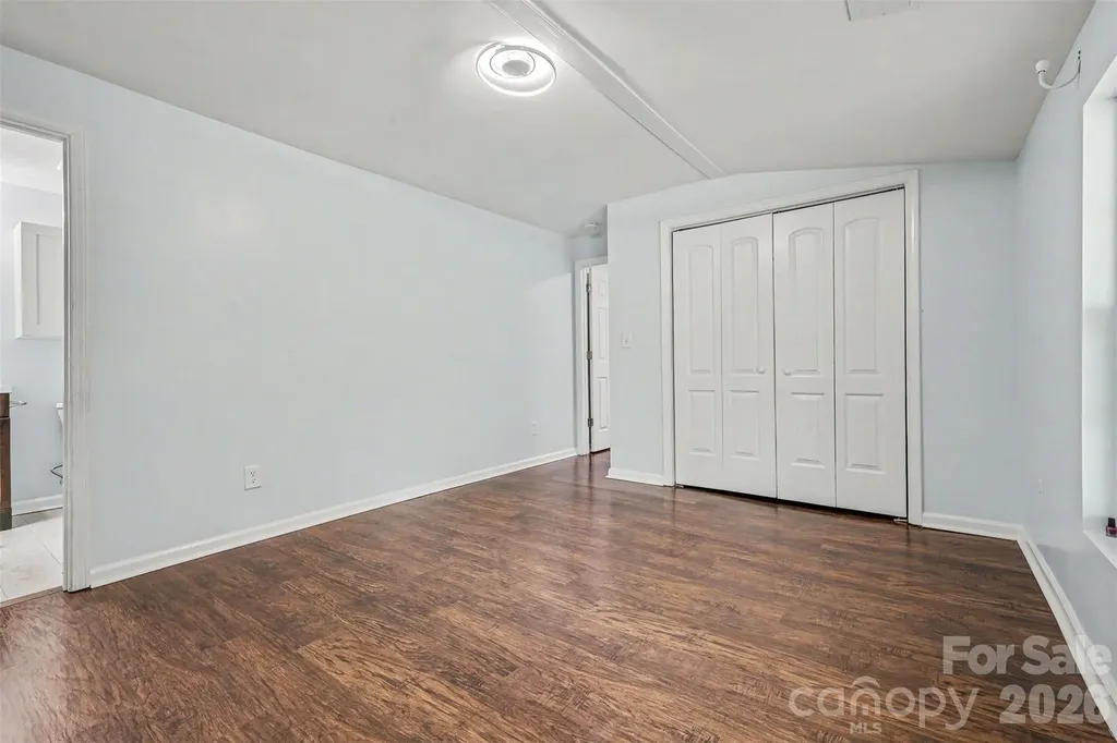 9902 Forest Drive Charlotte NC 28216