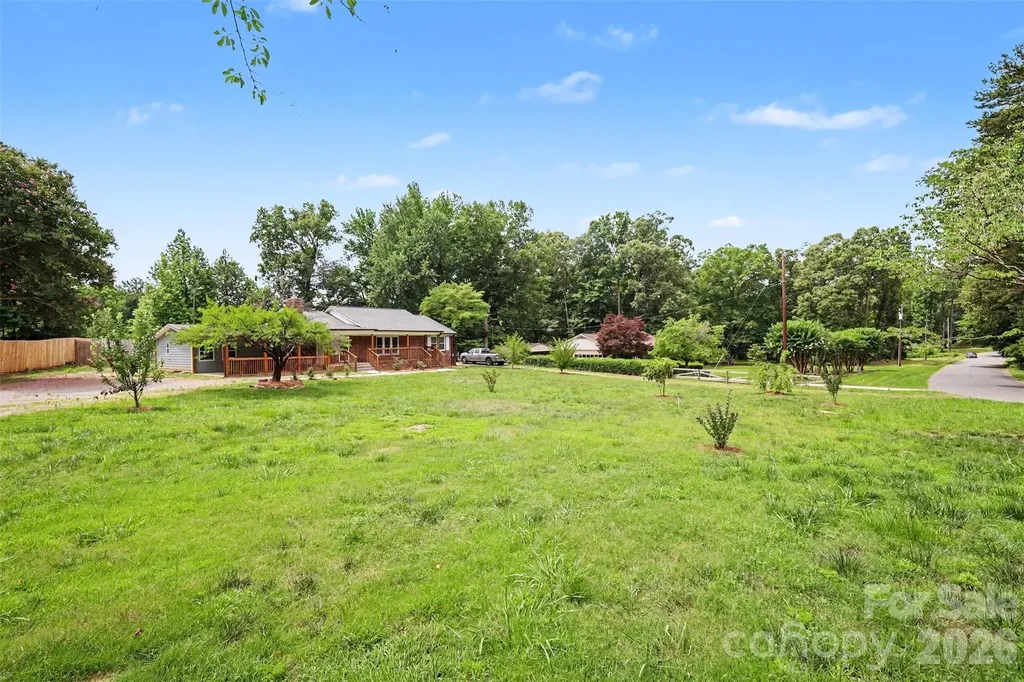 9902 Forest Drive Charlotte NC 28216