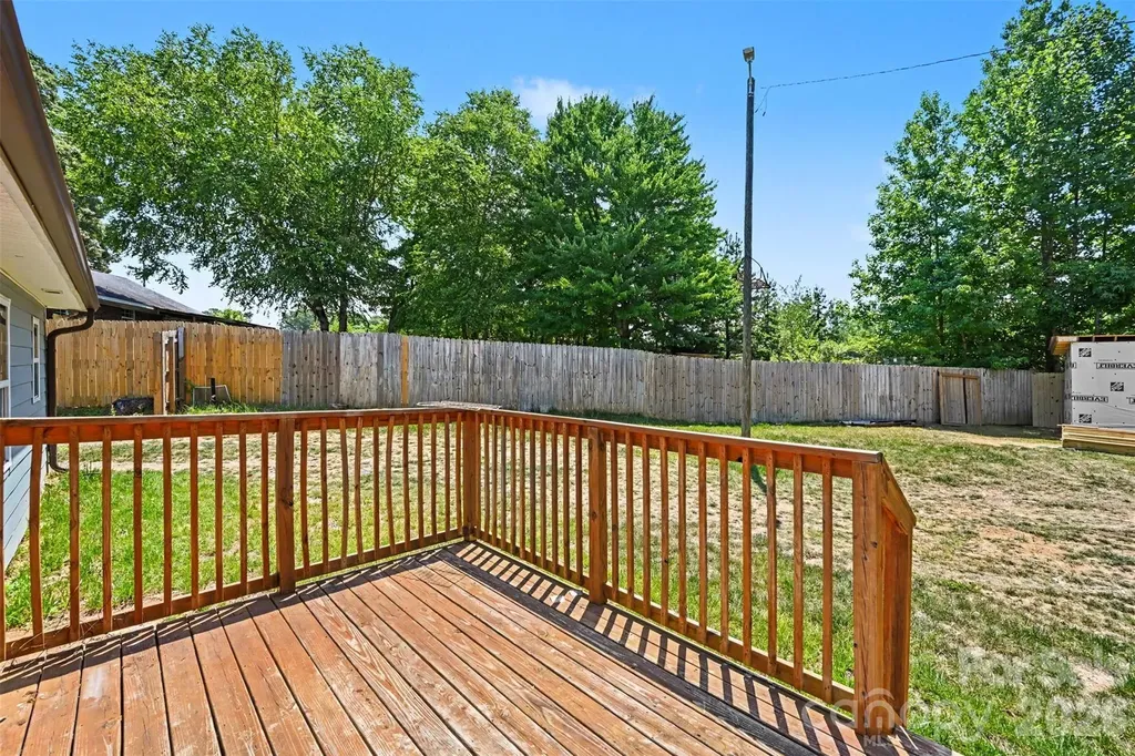 9902 Forest Drive Charlotte NC 28216
