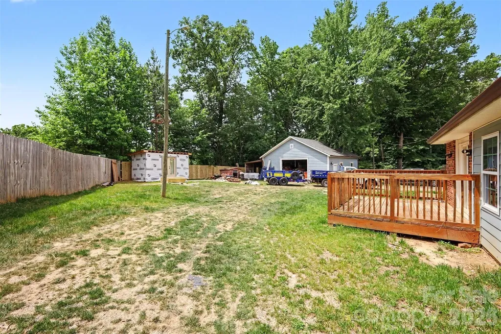 9902 Forest Drive Charlotte NC 28216