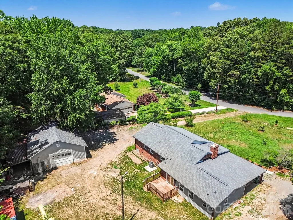9902 Forest Drive Charlotte NC 28216