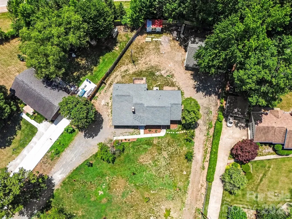 9902 Forest Drive Charlotte NC 28216