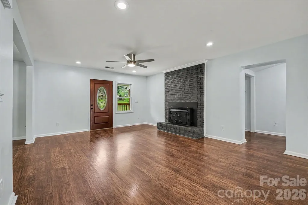 9902 Forest Drive Charlotte NC 28216