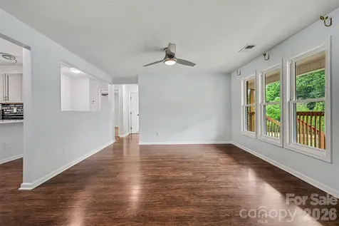 9902 Forest Drive Charlotte NC 28216