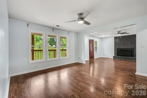 9902 Forest Drive Charlotte NC 28216