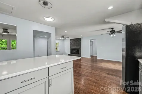9902 Forest Drive Charlotte NC 28216