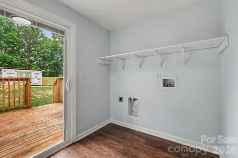 9902 Forest Drive Charlotte NC 28216