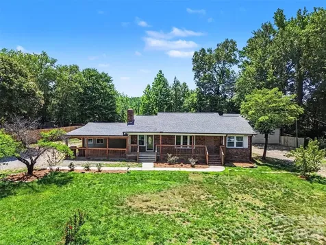 9902 Forest Drive Charlotte NC 28216