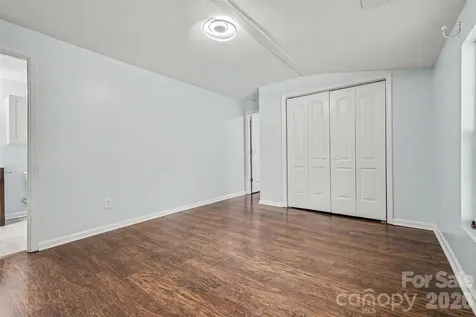 9902 Forest Drive Charlotte NC 28216