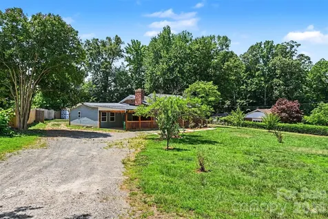 9902 Forest Drive Charlotte NC 28216
