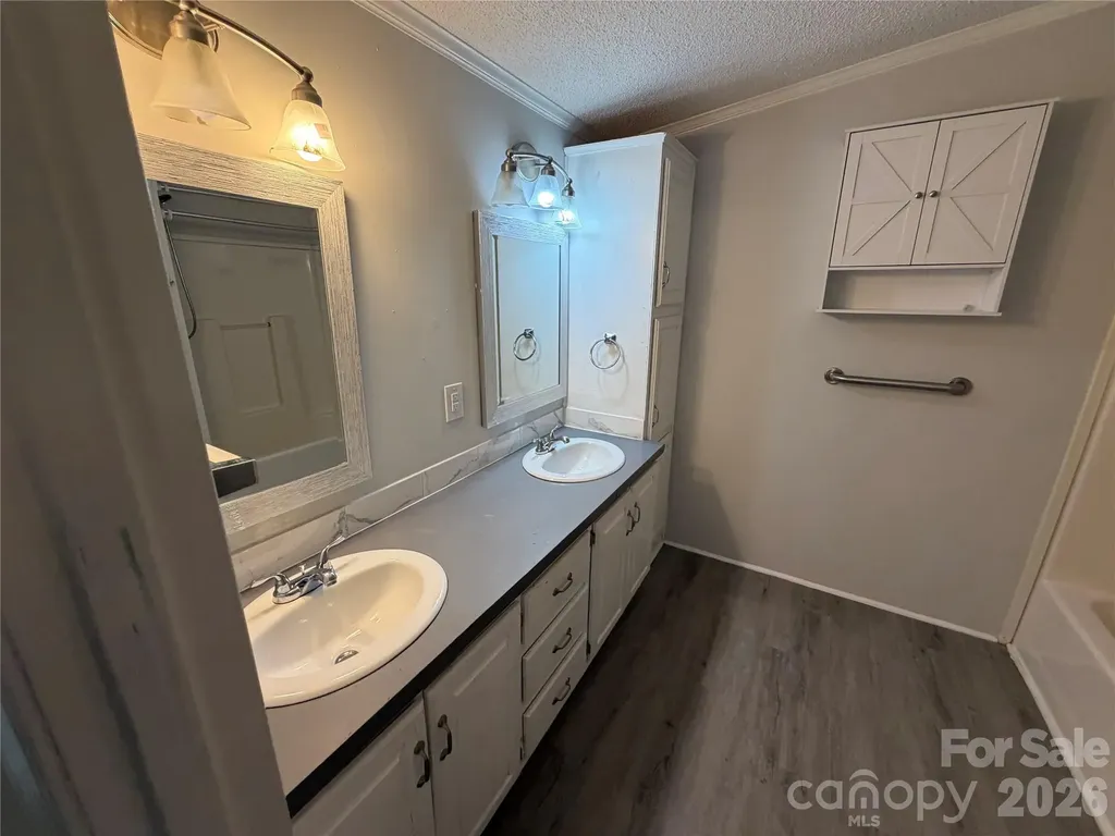 4222 Brookwood Place Lenoir NC 28645