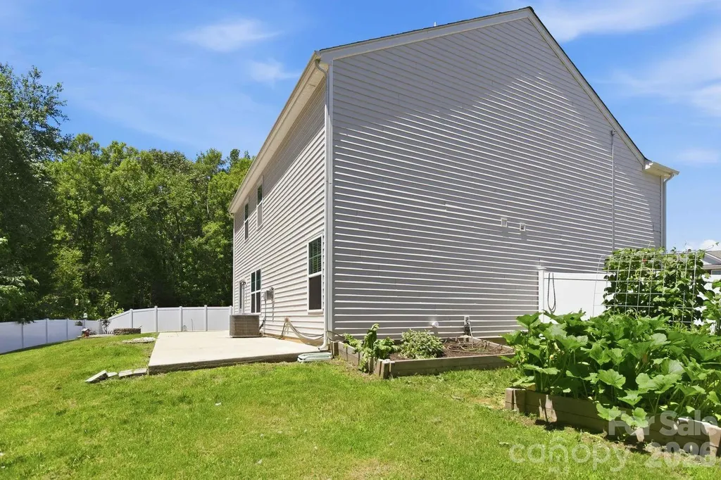 5904 Ellimar Field Lane Charlotte NC 28215
