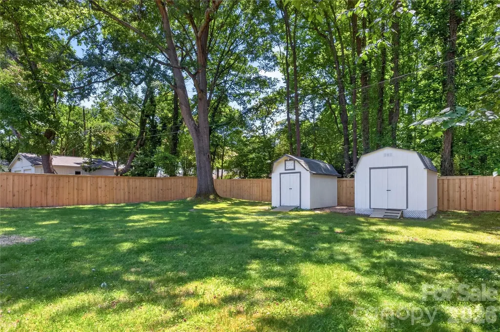 4408 Ivanhoe Place Charlotte NC 28205