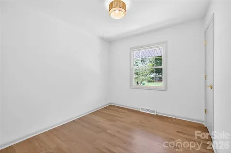 4408 Ivanhoe Place Charlotte NC 28205