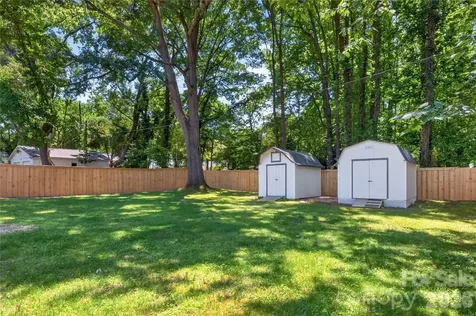 4408 Ivanhoe Place Charlotte NC 28205