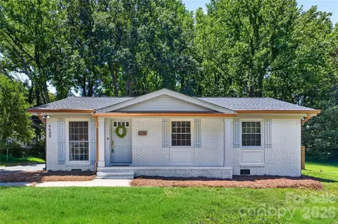 4408 Ivanhoe Place Charlotte NC 28205