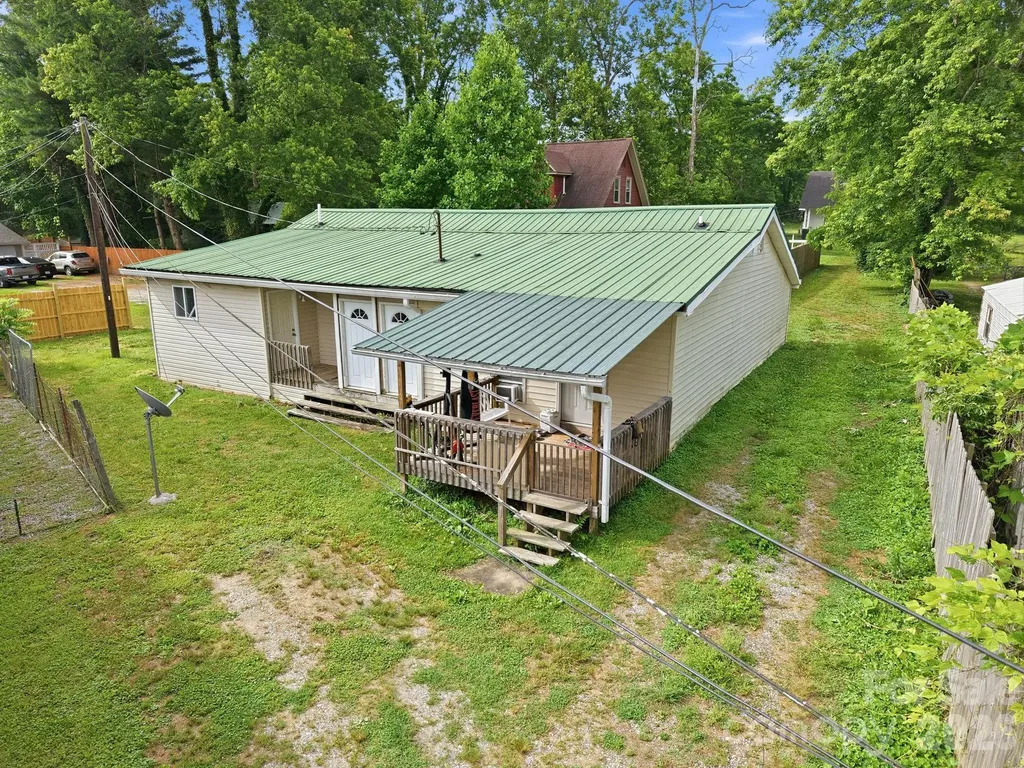 104 Jody Street East Flat Rock NC 28726