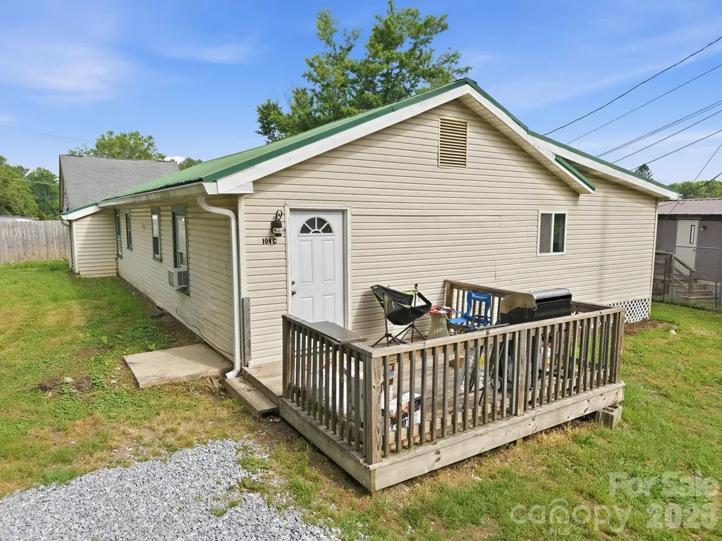 104 Jody Street East Flat Rock NC 28726