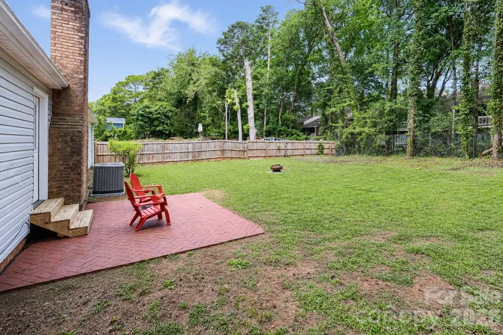 7441 Riding Trail Road Charlotte NC 28212