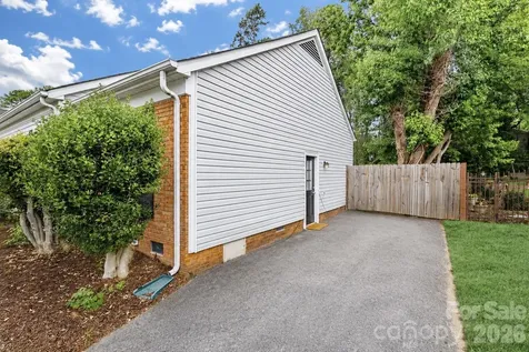7441 Riding Trail Road Charlotte NC 28212