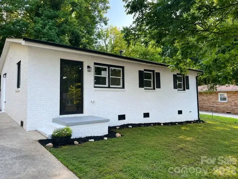803 Dogwood Drive Dallas NC 28034