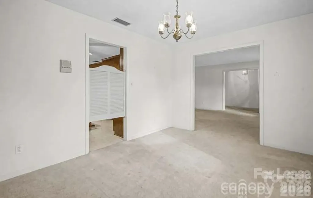 8122 Knollwood Circle Charlotte NC 28213