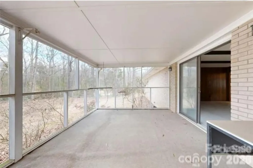 8122 Knollwood Circle Charlotte NC 28213