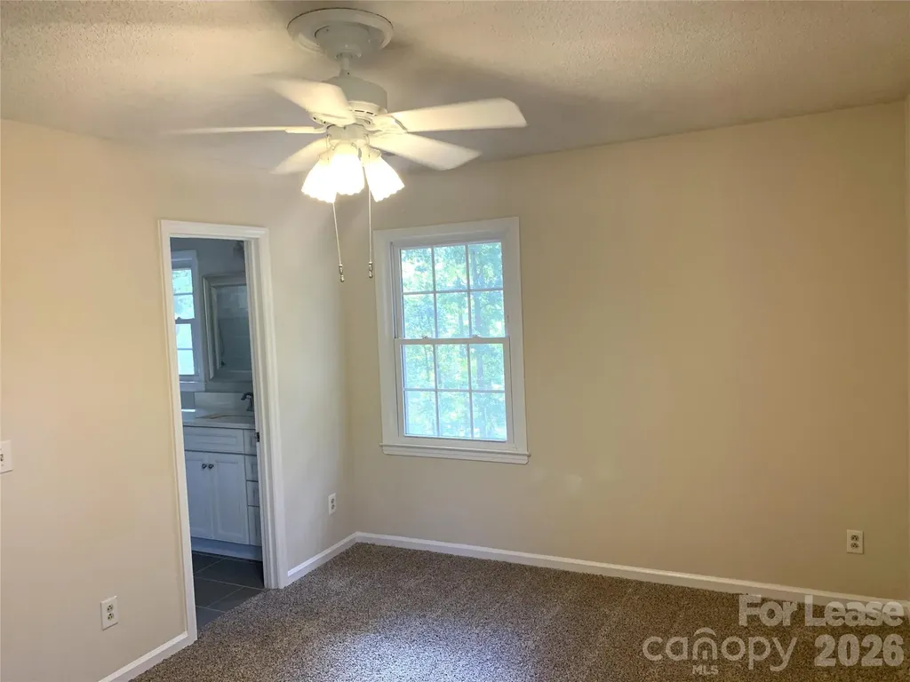 1114 Glenshannon Road Matthews NC 28105