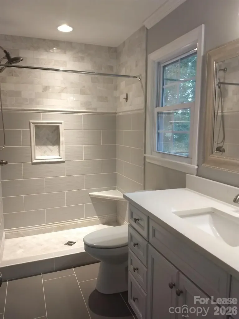 1114 Glenshannon Road Matthews NC 28105