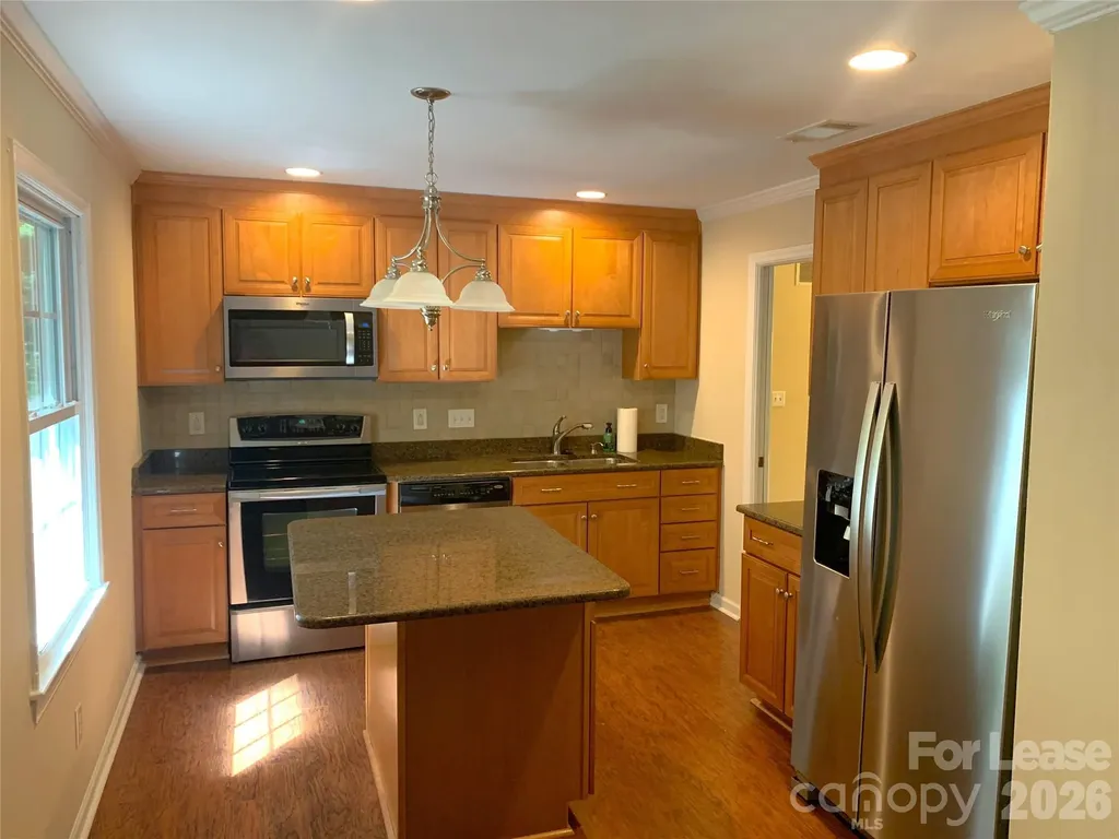 1114 Glenshannon Road Matthews NC 28105