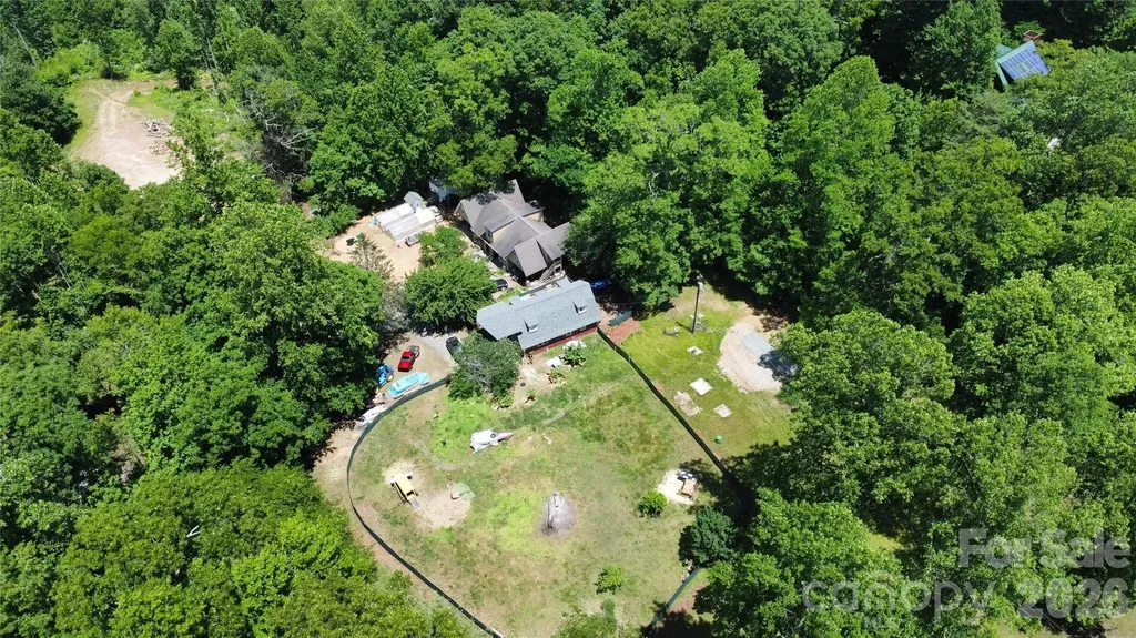 1480 Davis Mountain Road Hendersonville NC 28739