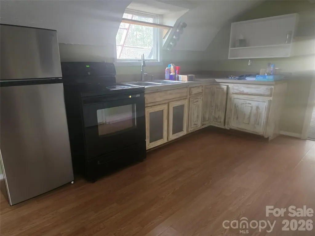 1480 Davis Mountain Road Hendersonville NC 28739