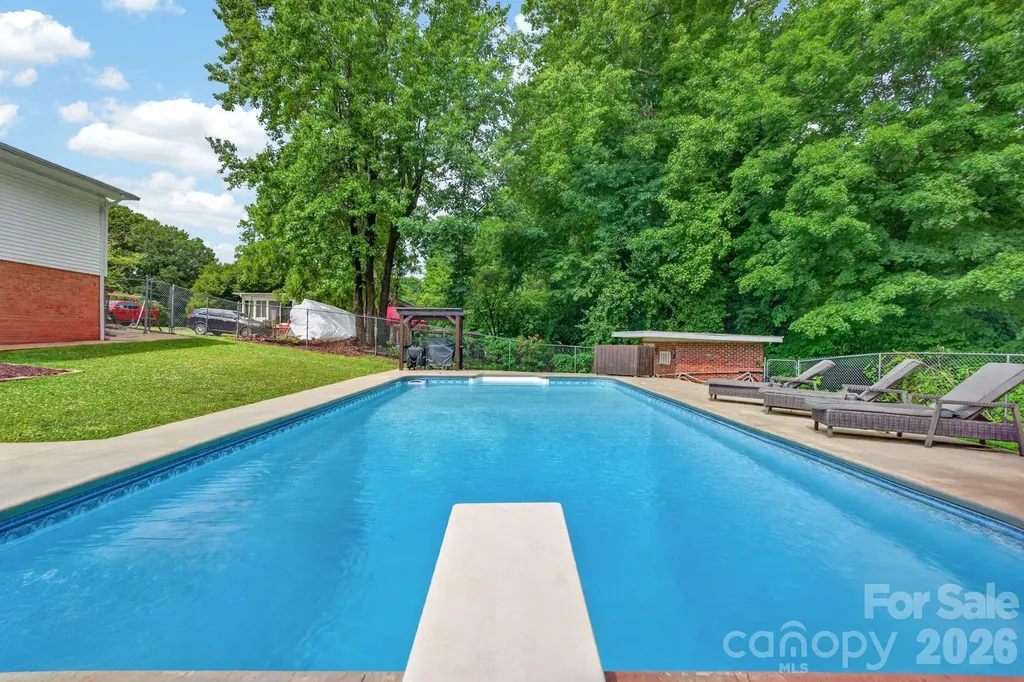 1100 Sunset Road Cherryville NC 28021