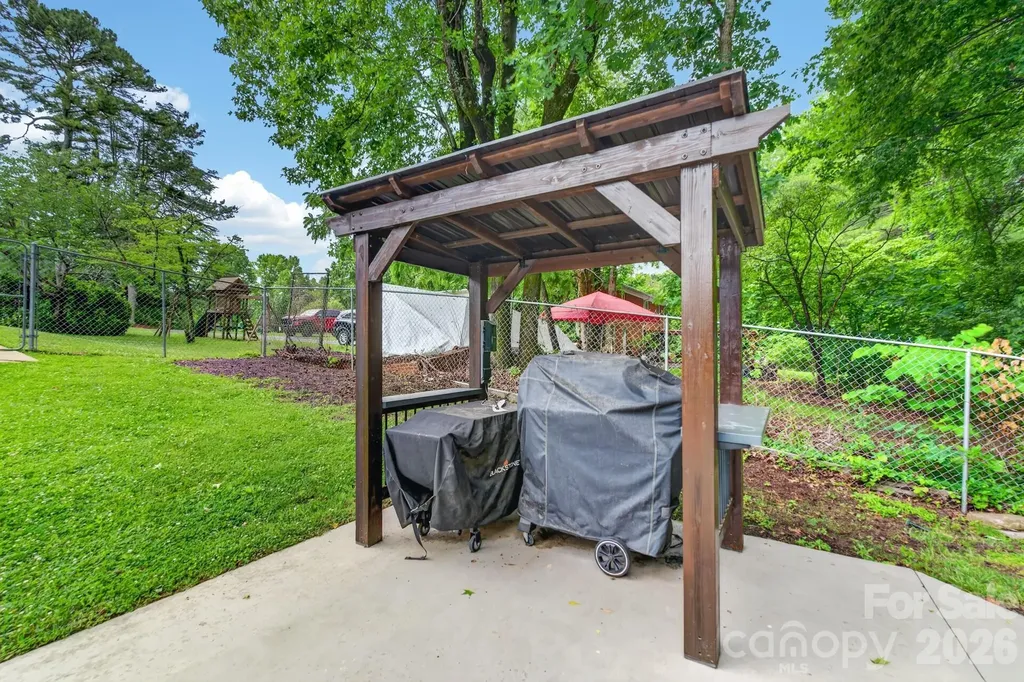 1100 Sunset Road Cherryville NC 28021