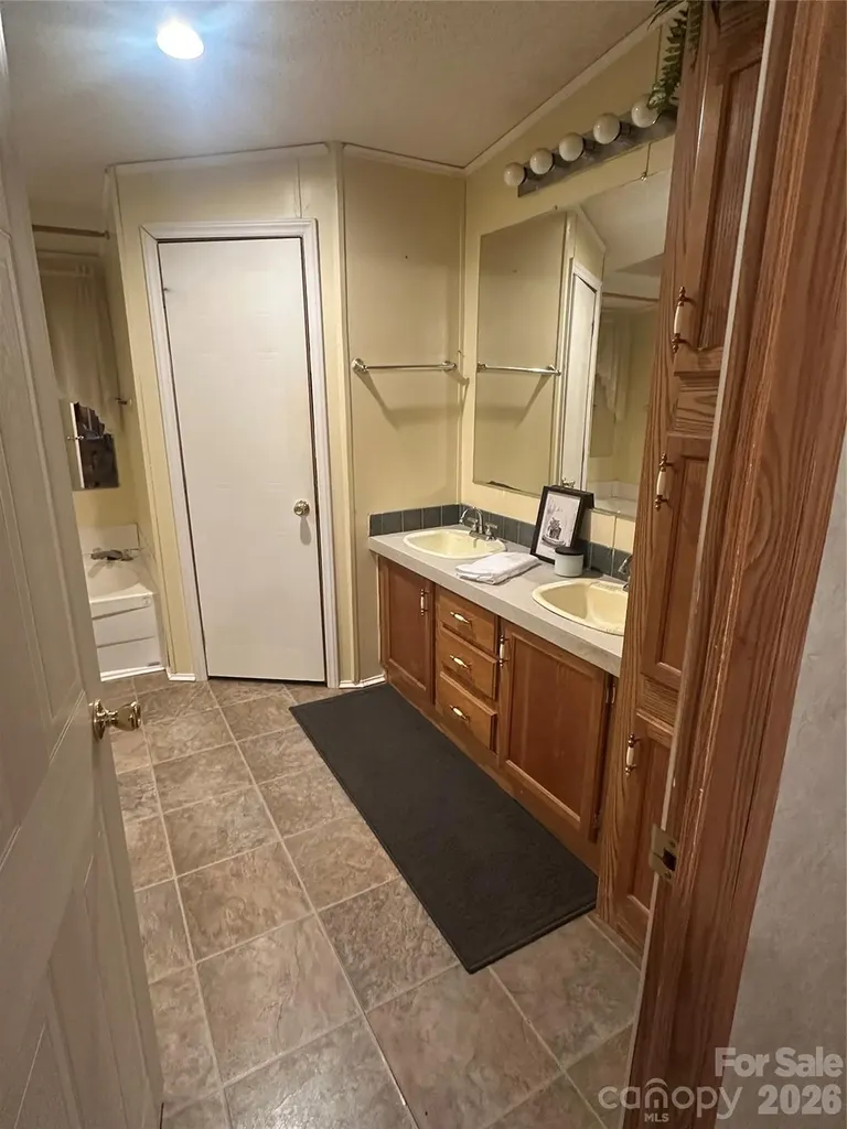 43702 Cypress Crossing Road New London NC 28127