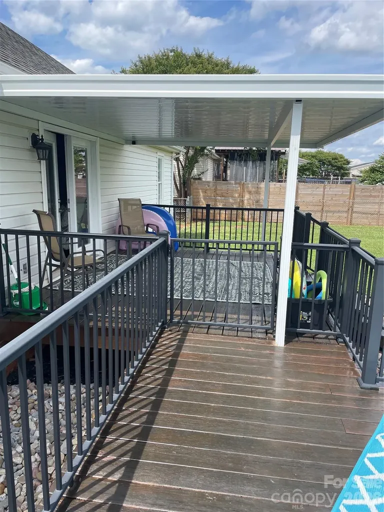 131 Landing Court Bessemer City NC 28016