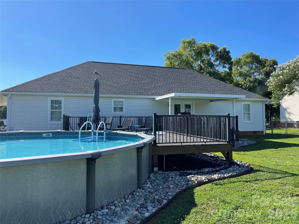 131 Landing Court Bessemer City NC 28016