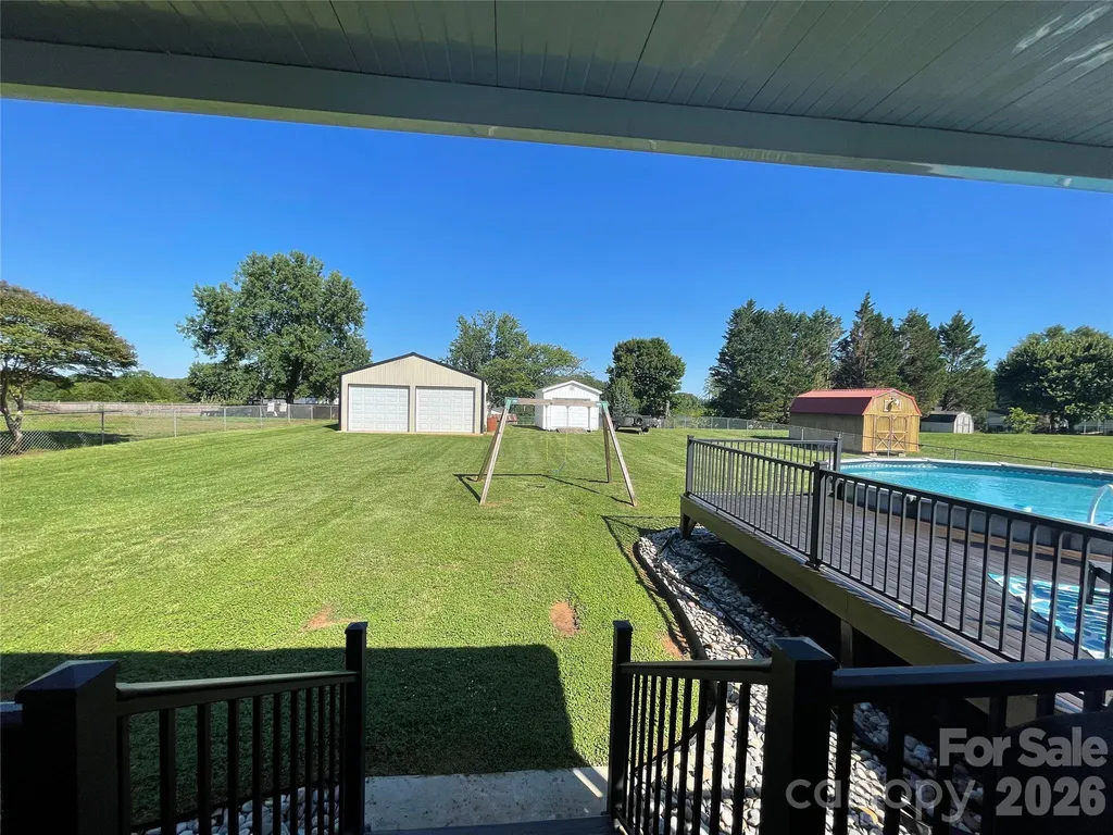 131 Landing Court Bessemer City NC 28016