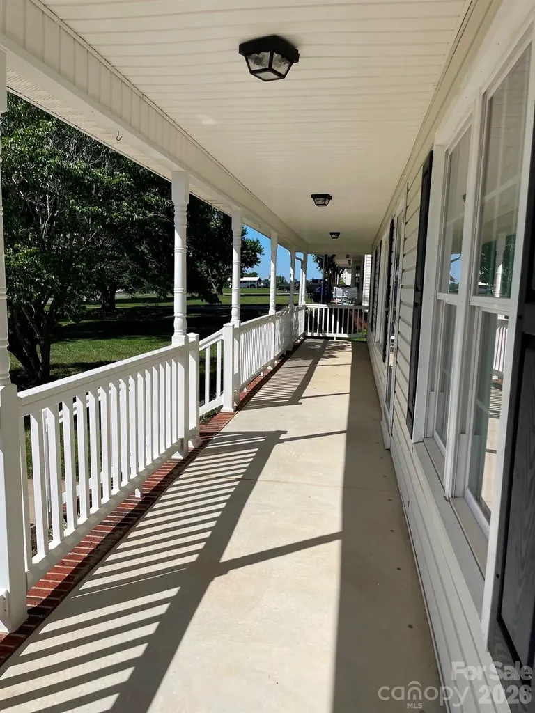 131 Landing Court Bessemer City NC 28016