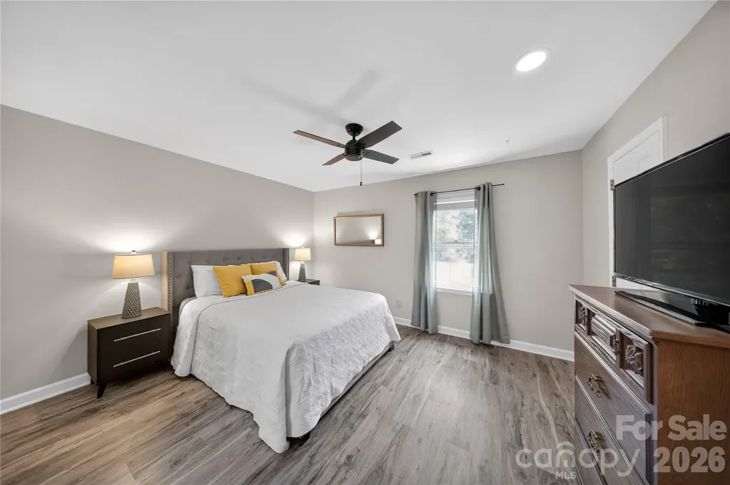 7407 Newmans Lane Charlotte NC 28270