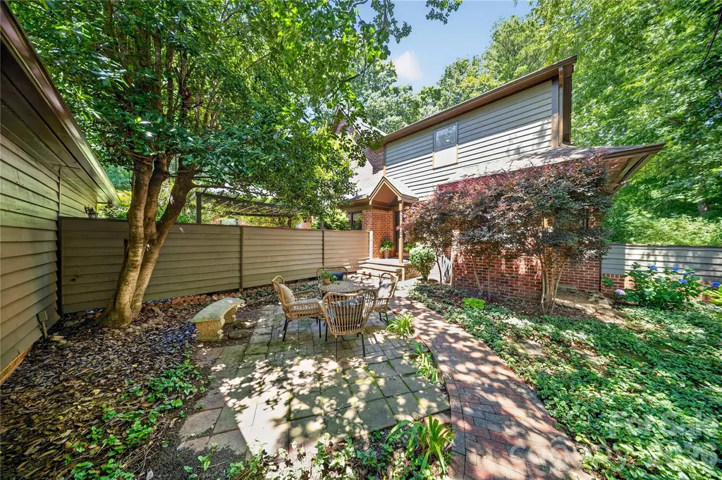 7407 Newmans Lane Charlotte NC 28270