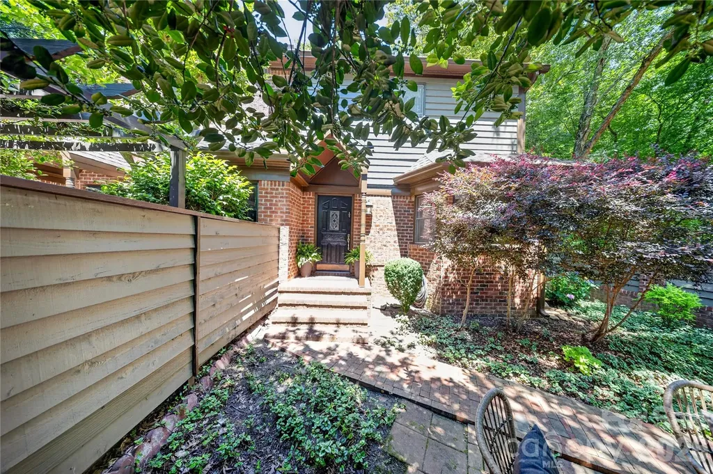 7407 Newmans Lane Charlotte NC 28270