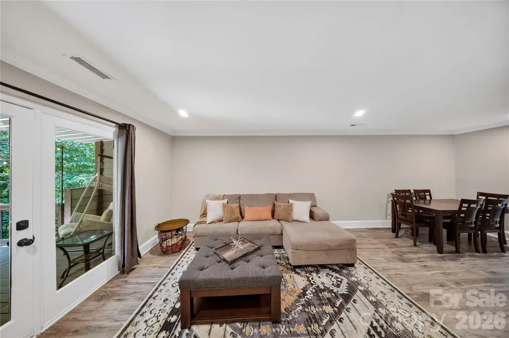 7407 Newmans Lane Charlotte NC 28270